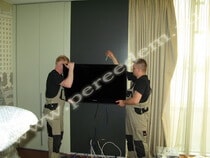 Демонтаж телевизора при переезде